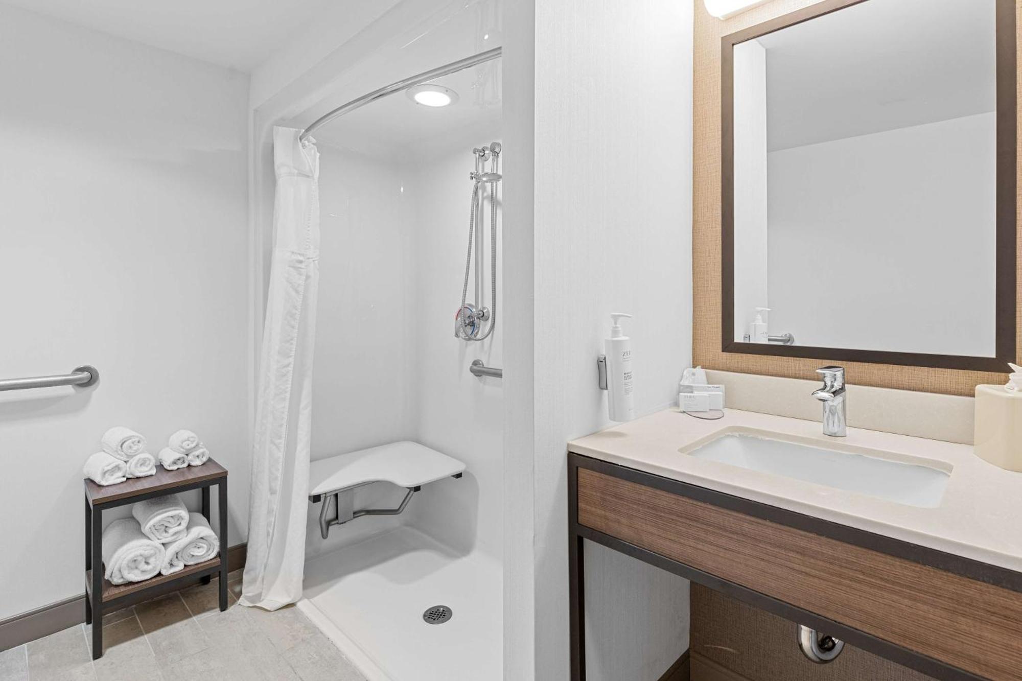 Hilton Garden Inn Syracuse East Syracuse Bagian luar foto